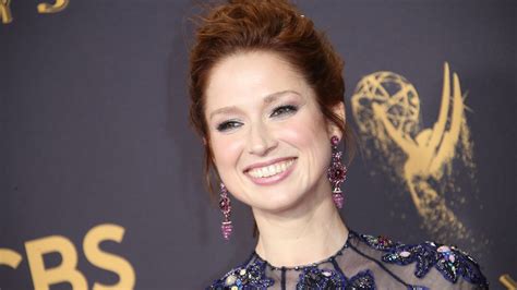 Ellie Kemper apologizes after Veiled Prophet Ball。